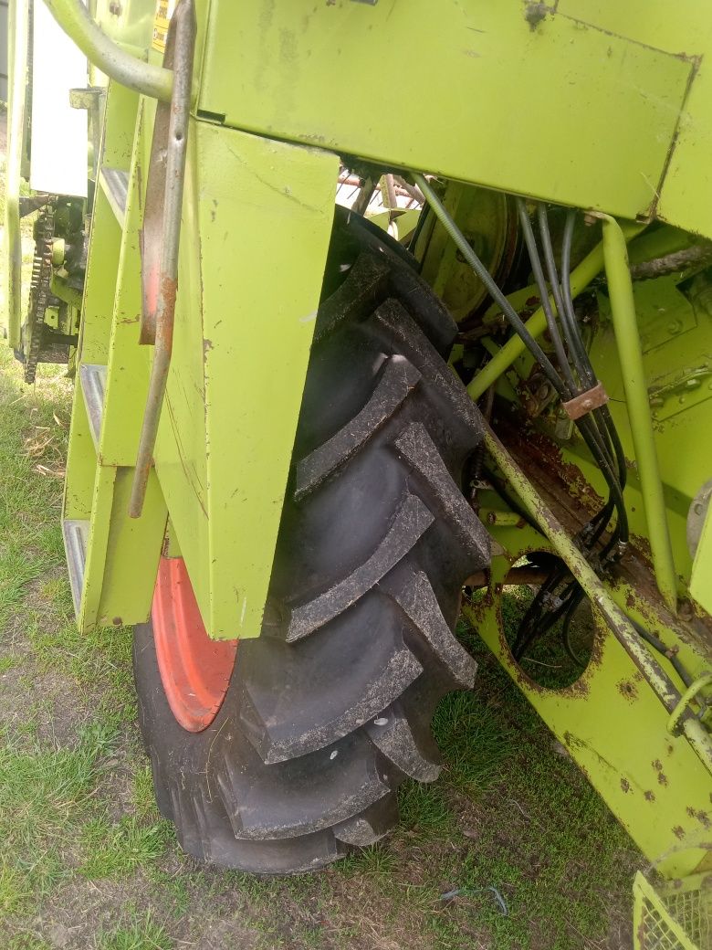 Claas  z sieczkarnią zadbany, garażowany s