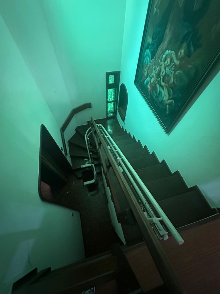 Cadeira elevatória Stannah 260 com raile e comando