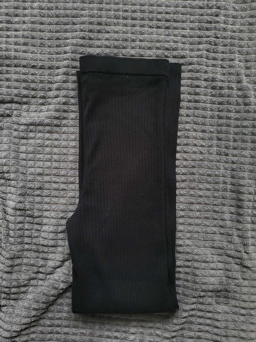 Prążkowane, czarne spodnie - H&M