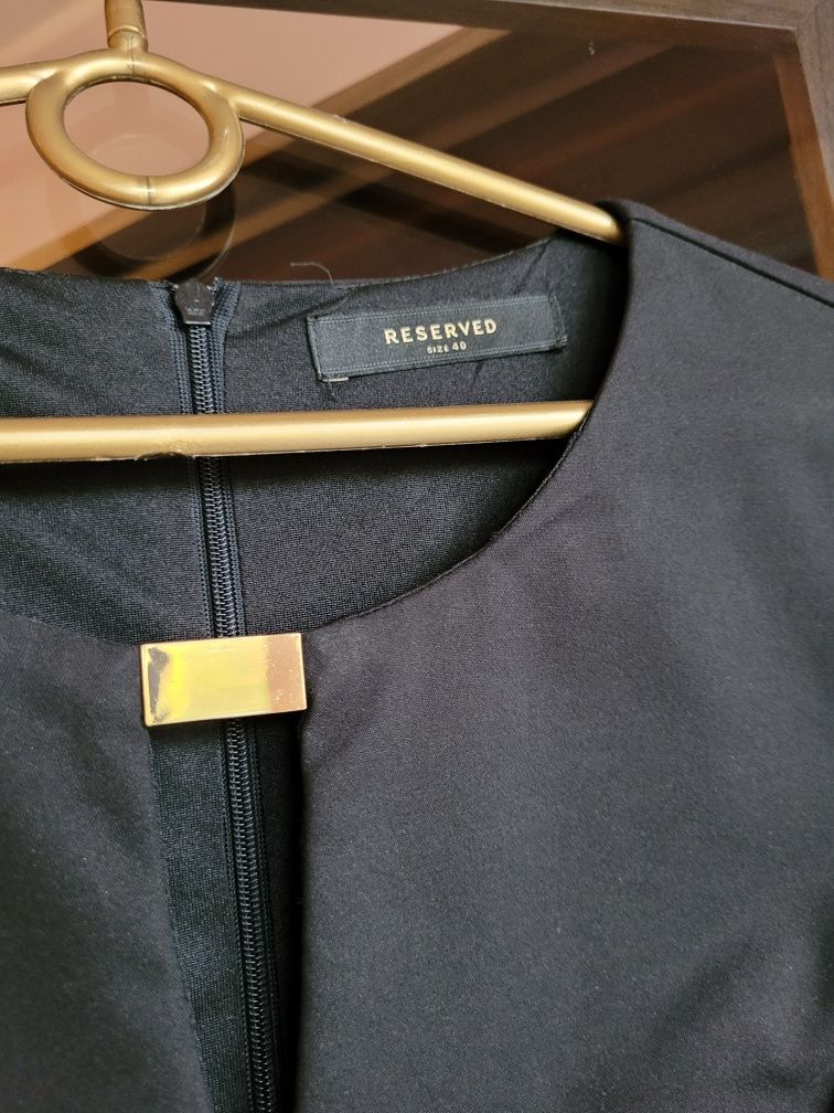 Wieczorowa sukienka Reserved M