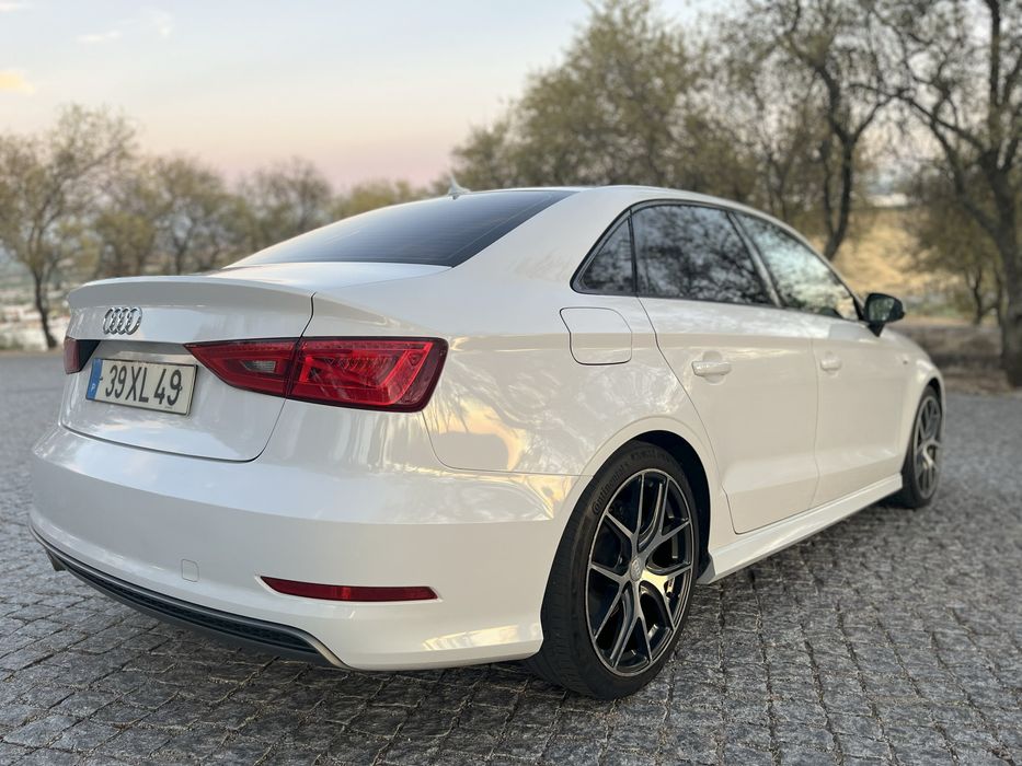 Audi A3 Limousine 1.6 TDI SLine Sport Pack