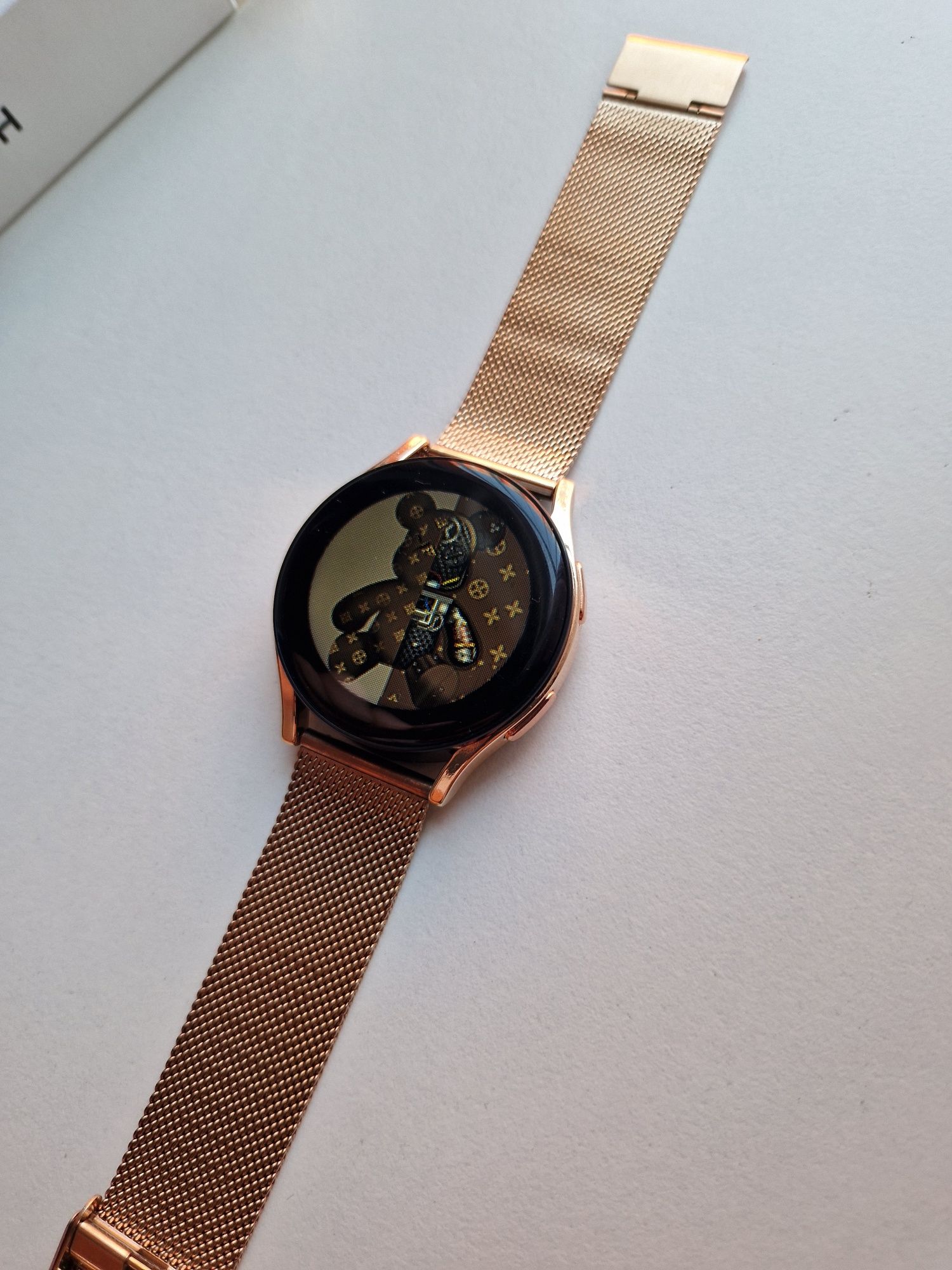 Smartwatch okrągły, pełny komplet
