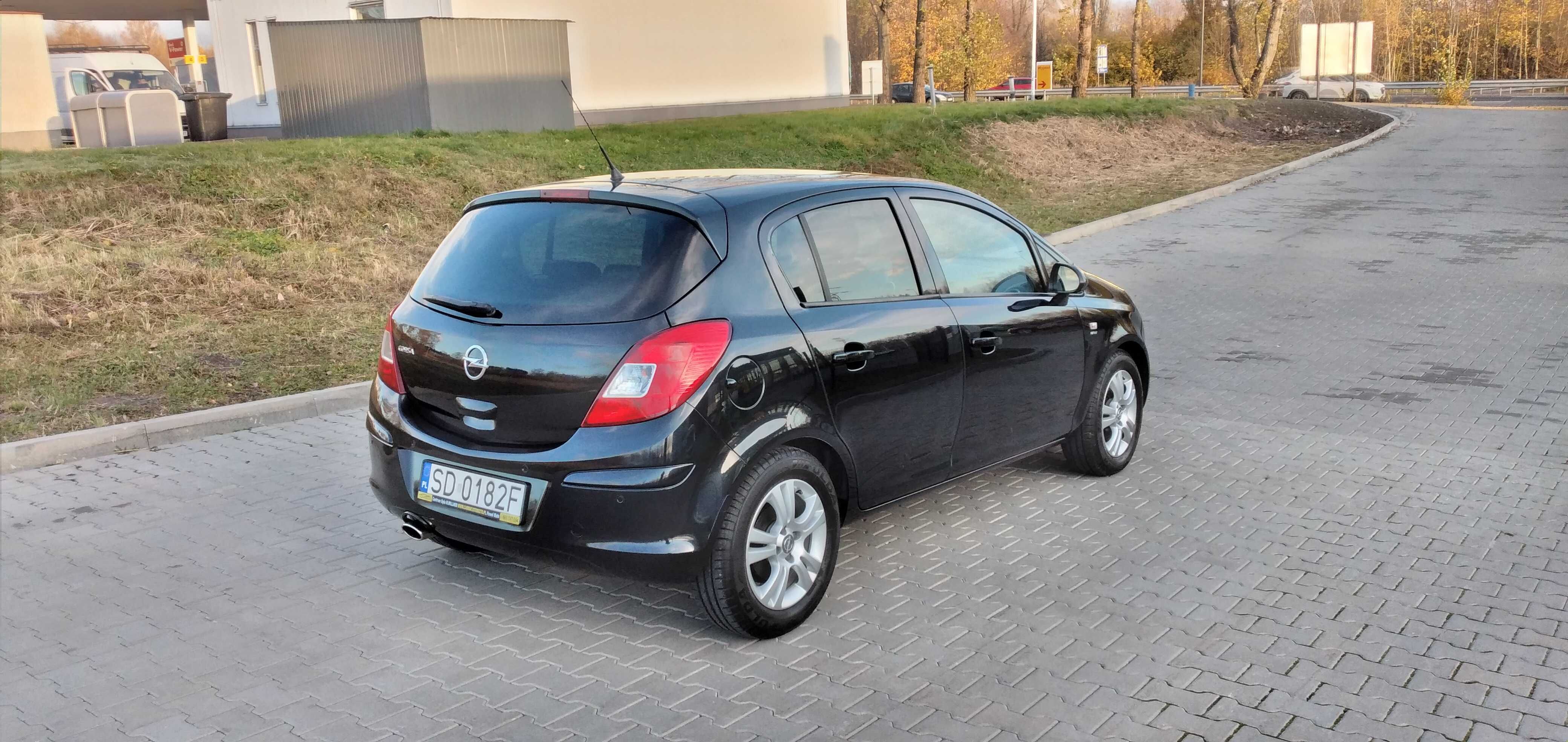 Opel Corsa 1.4 benzyna 87 KM 2014r Klima Tempomat Półskóra 22 800 zł
