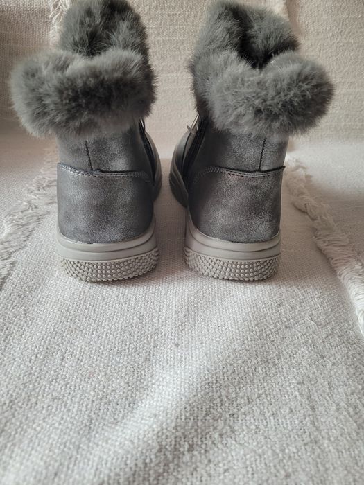 Nowe kozaki dziewczęce rozm.32