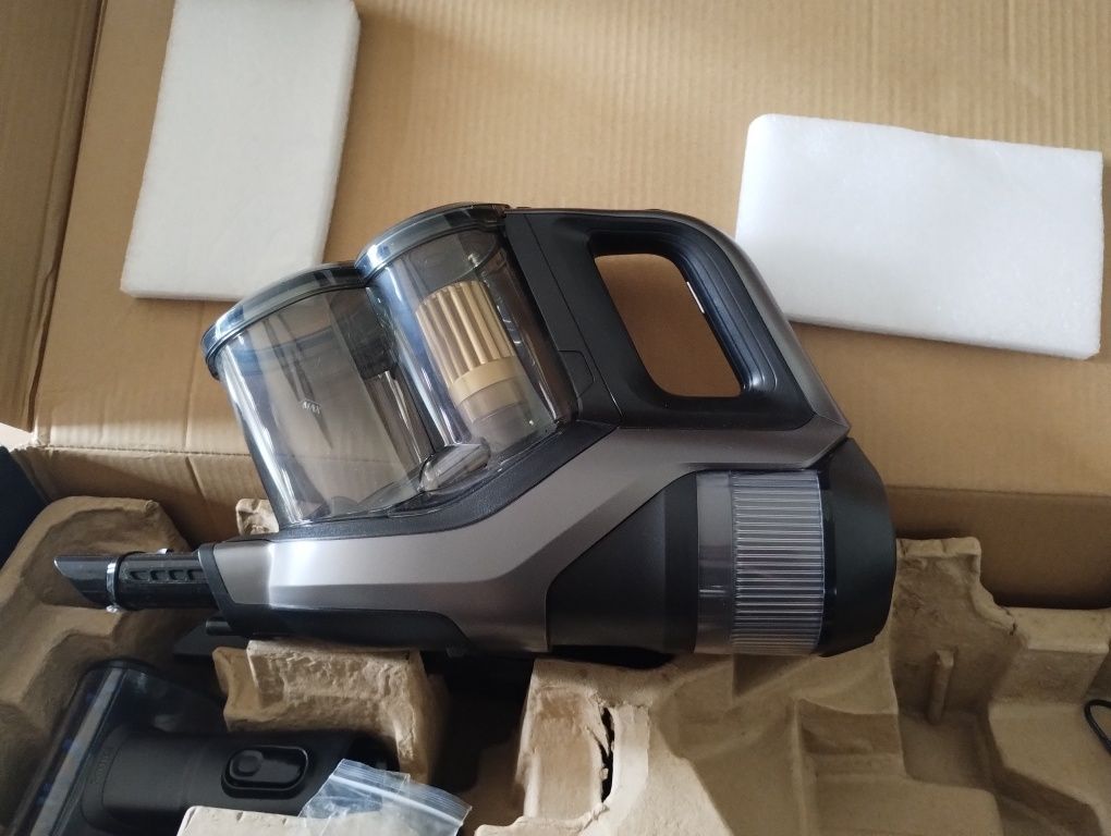 Odkurzacz bezprzewodowy PHILIPS 8000 AQUA PLUS XC8349/01,mopowanie.