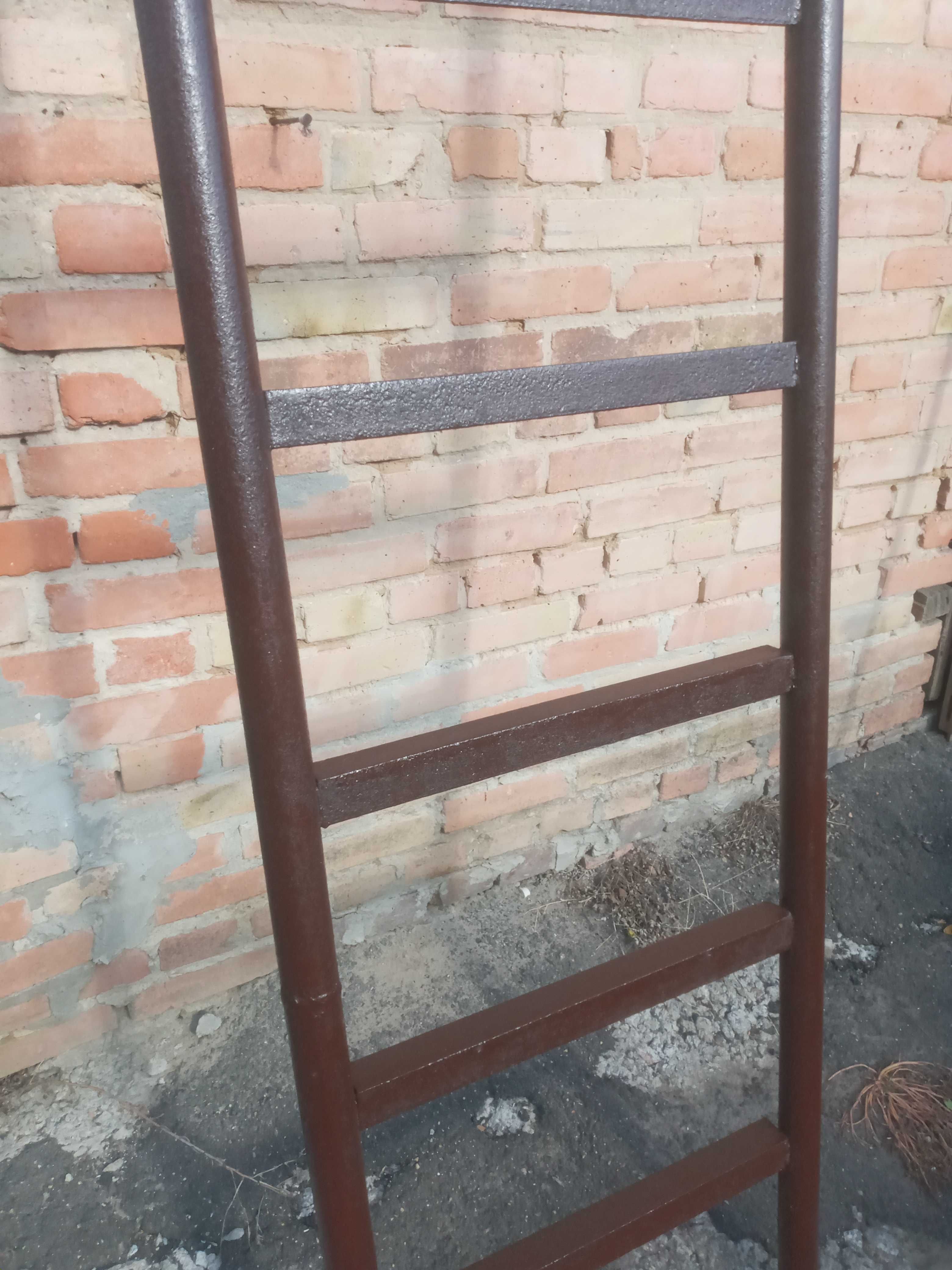 Продам лестницу железную