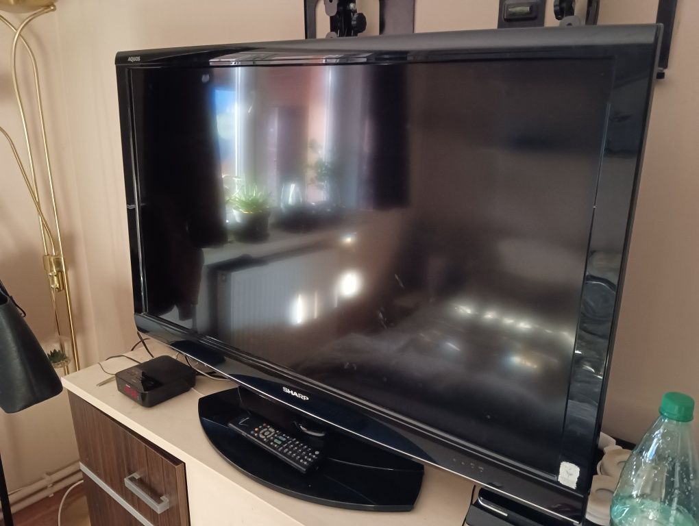 Telewizor 42" LCD Sharp Aquos