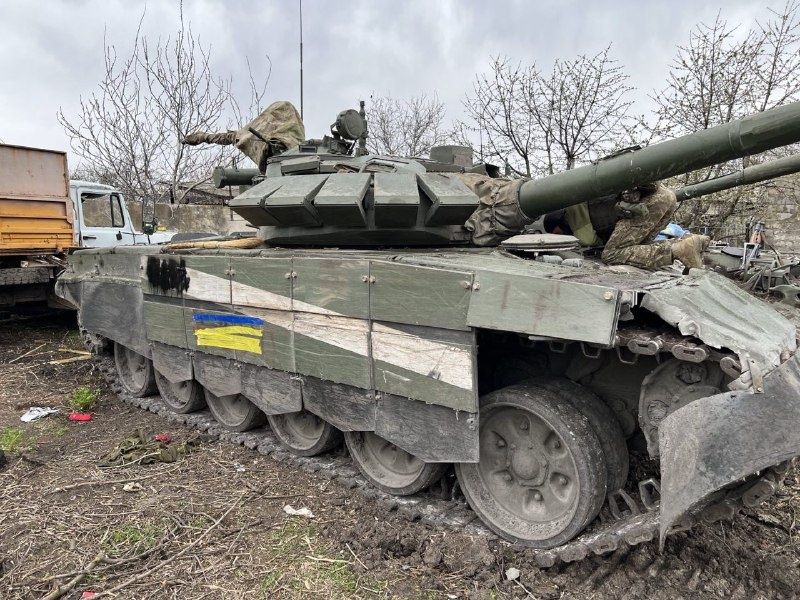 Сборная пластиковая модель танка Т-72 Б3М (1:35) MENG