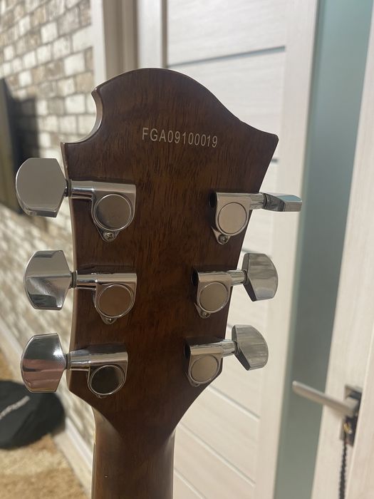 Електроакустична гітара