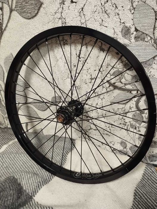 Передіній вілсет на BMX