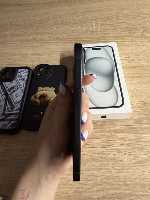Iphone 15 128 GB, bateria 88%