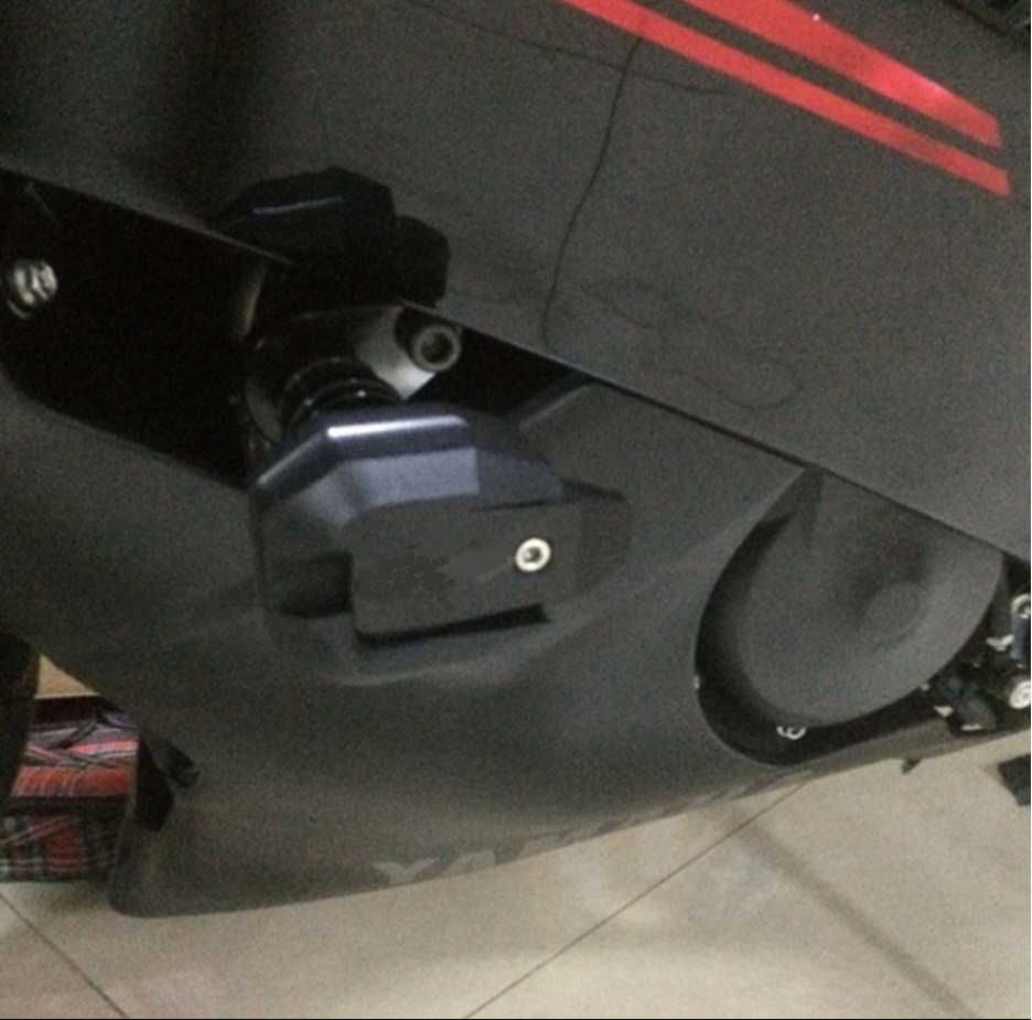 Crash Pady Osłony Ramy YAMAHA R1 04-08 R6 03-05 MT-07 XSR700 MT-10 XJ6