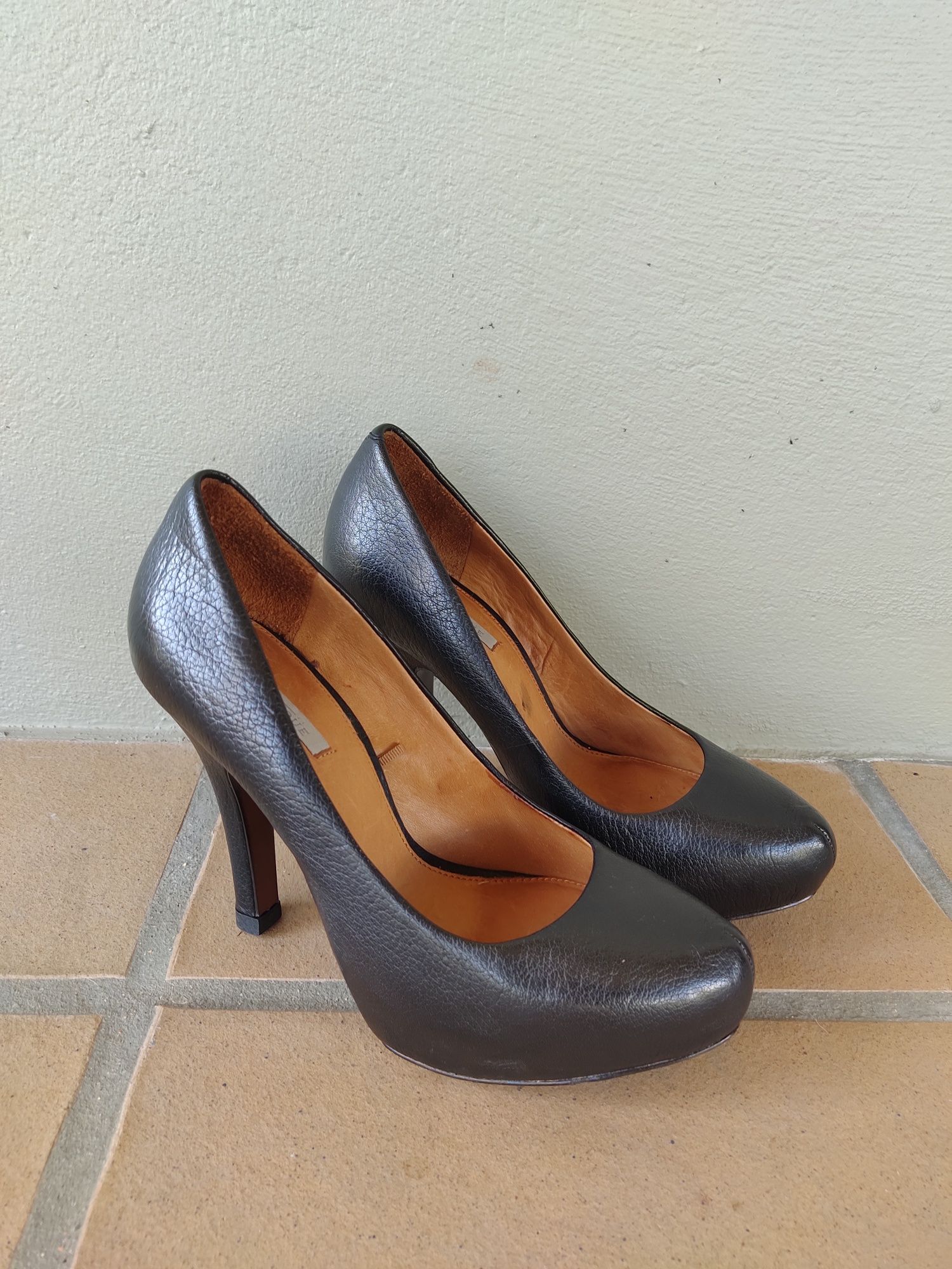 Sapatos Uterque originais - pele, preto