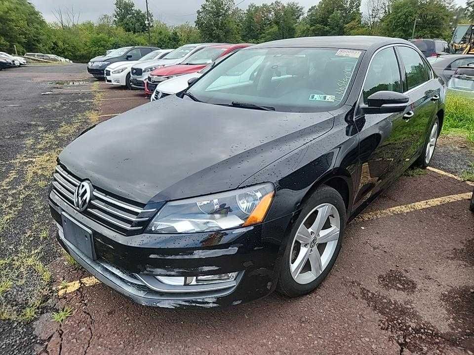 2015 Volkswagen Passat 1.8T на майданчику, пасат цілий