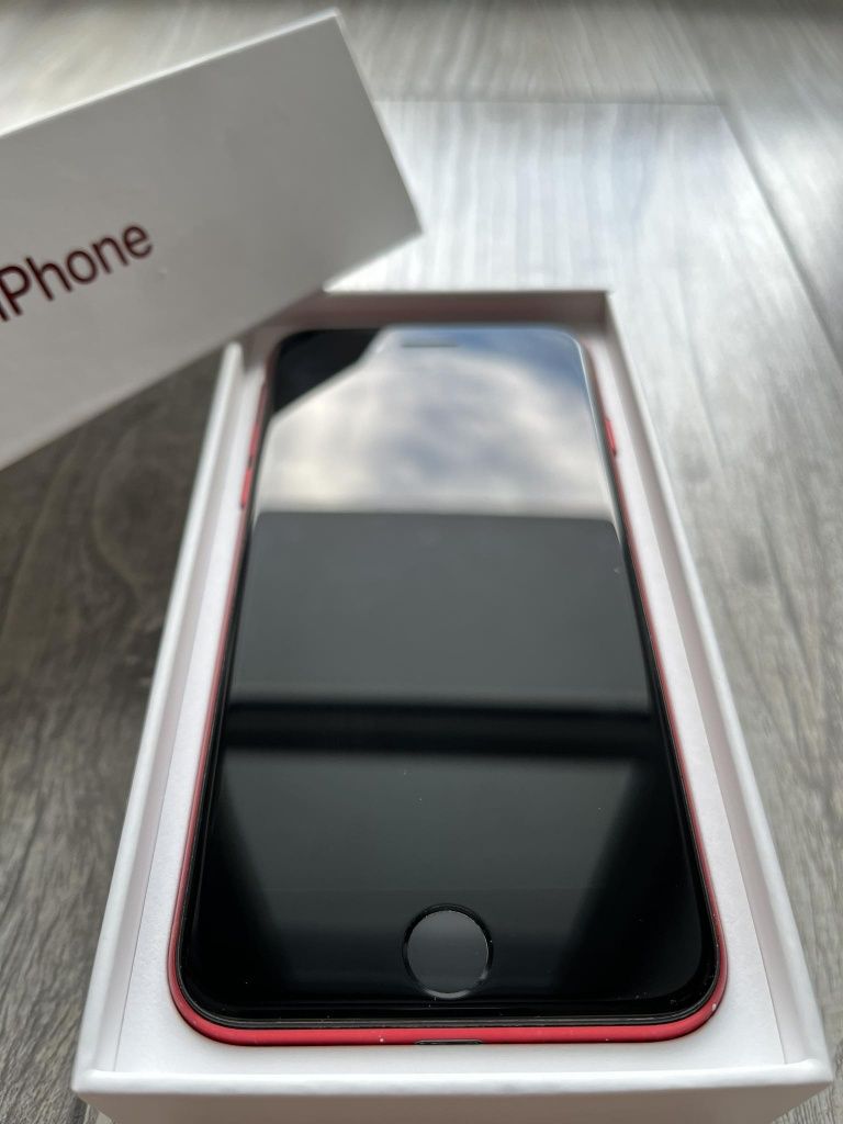 iPhone SE 2020 - stan idealny (produkt)red