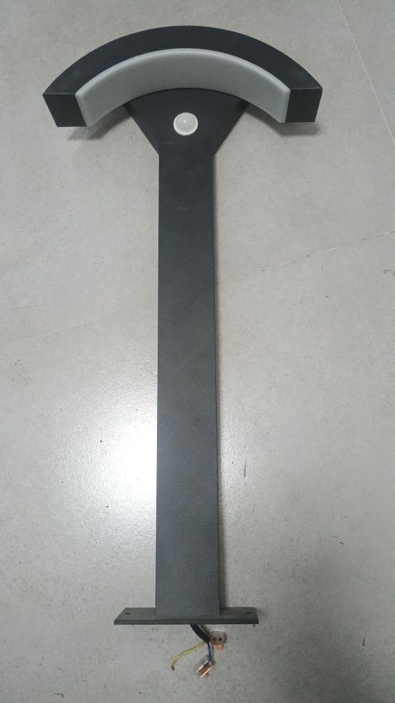 Lampa LED zewnętrzna