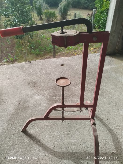 Engarrafador de rolhas