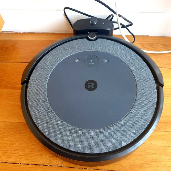 Aspirador Robot Roomba® i5 com ligação Wi-Fi