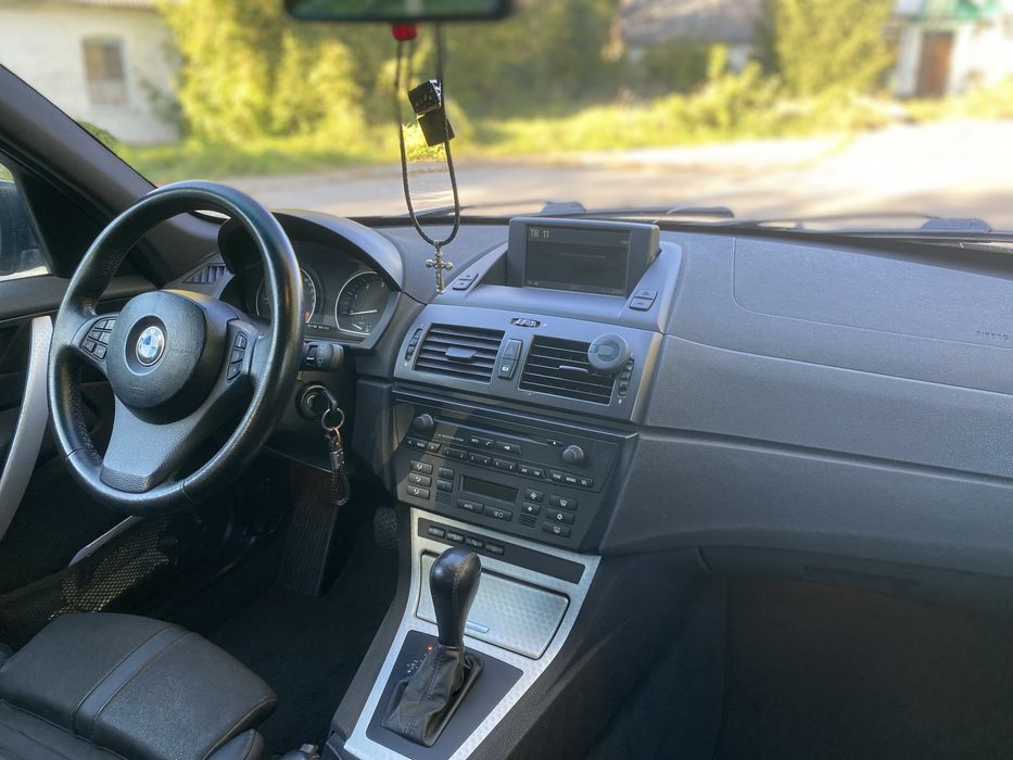 Продам BMW X3 E83