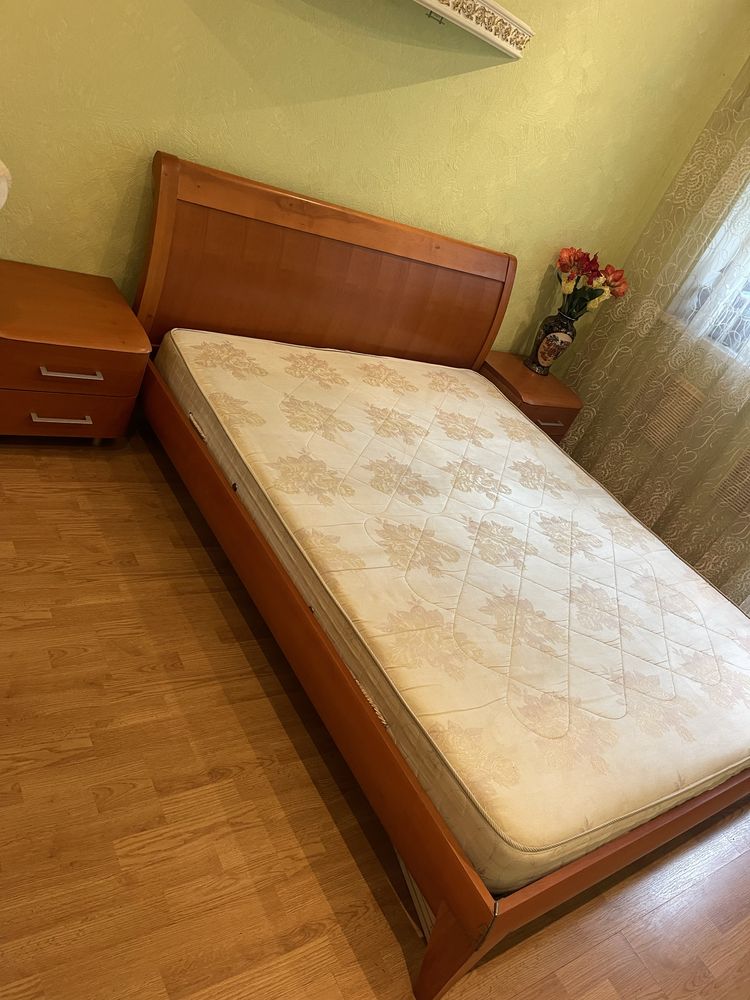 Продам кровать чешского производства, двух спальную