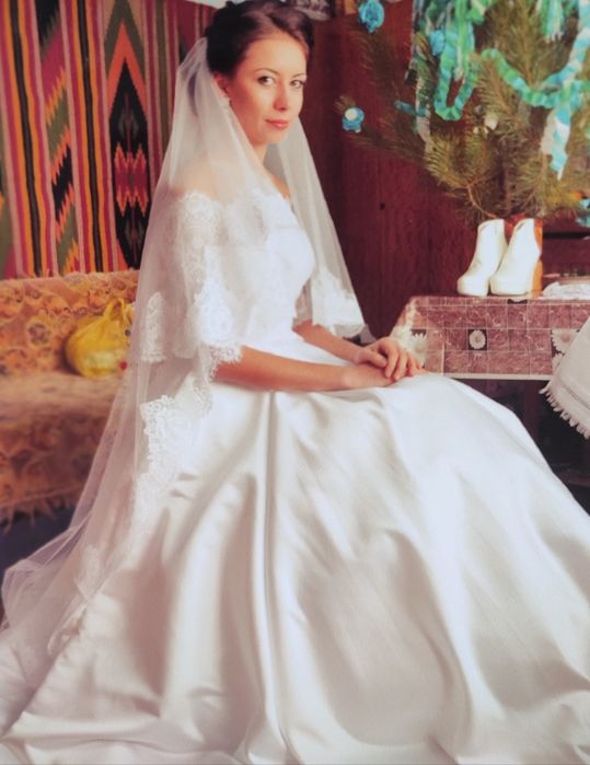 продам весільну сукню в ідеальному стані
