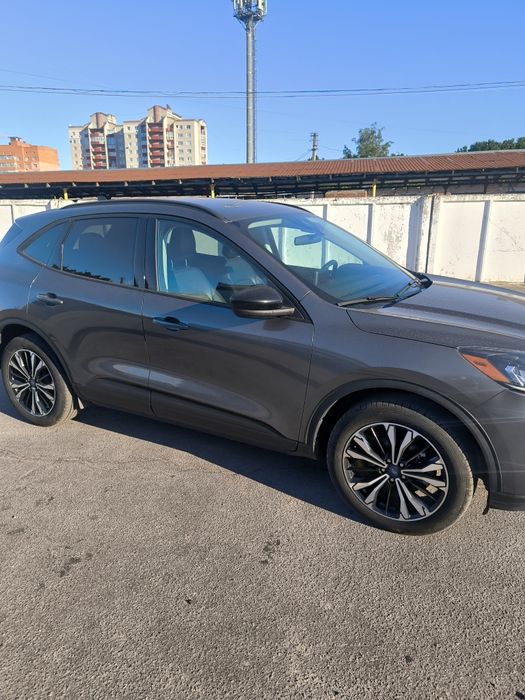 Продам щойно пригнане авто із США FORD ESCAPE
