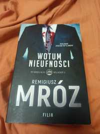 Wotum Nieufności Remigiusz Mróz książka