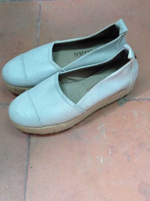 Sapatos de senhora - vários tipos