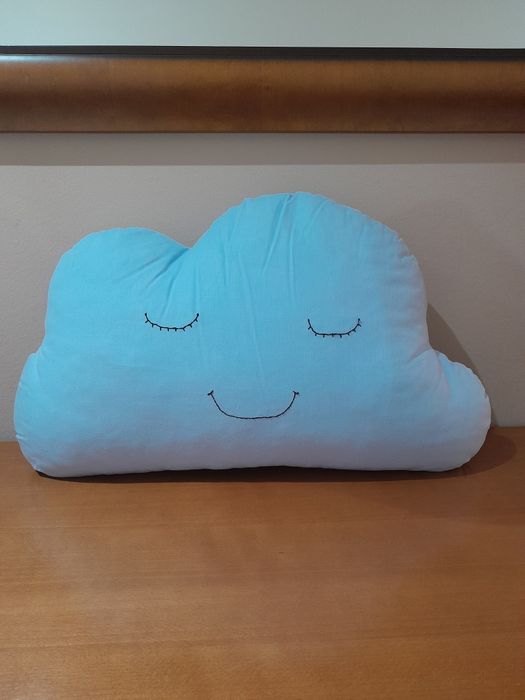 Almofada nuvem para bebé