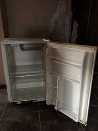 Маленький холодильник Liberton