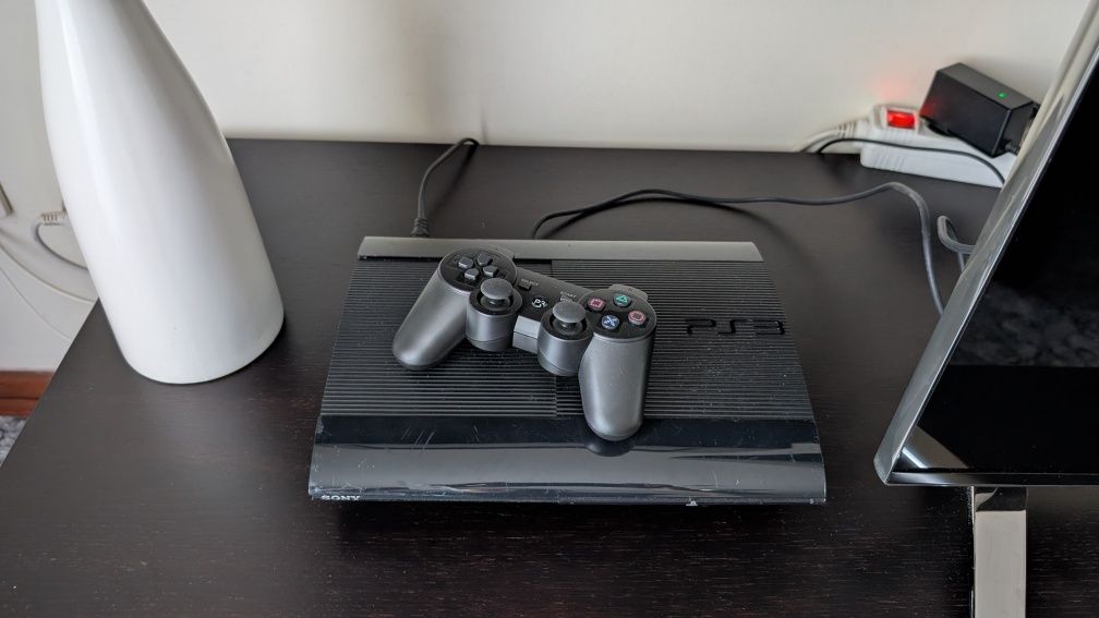 Ps3 12G+hdd 160G desbloqueada com Hen
