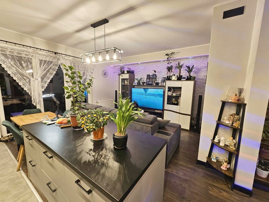 Piękne mieszkanie z balkonem i ogrodem na osiedlu