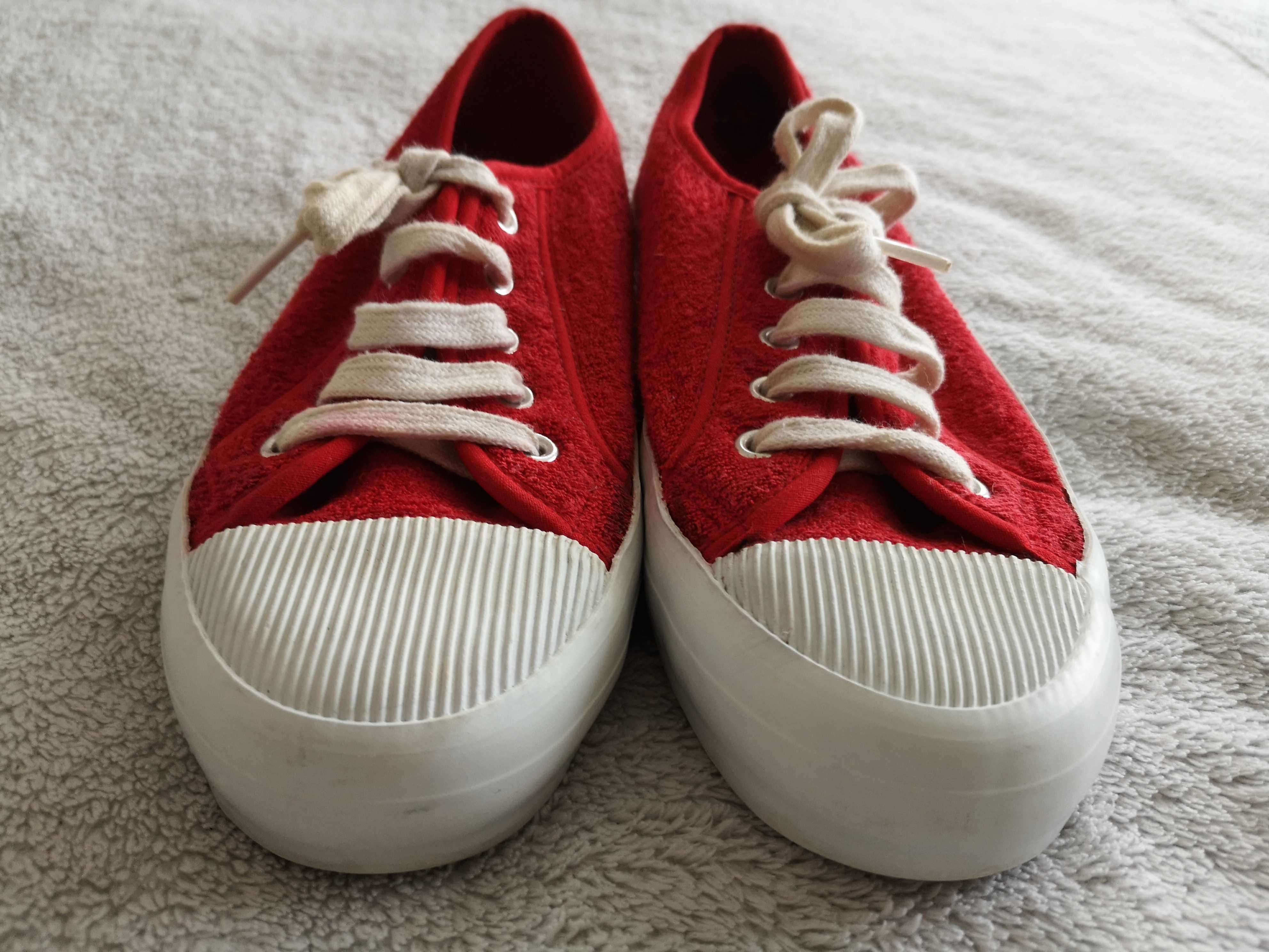Czerwone frotte buty sportowe trampki M&S 37
