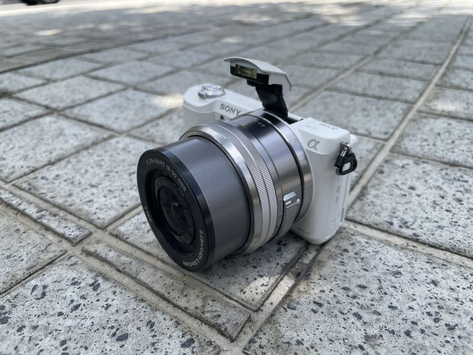 Sony a5100 wifi com lente 16-50mm e bolsa