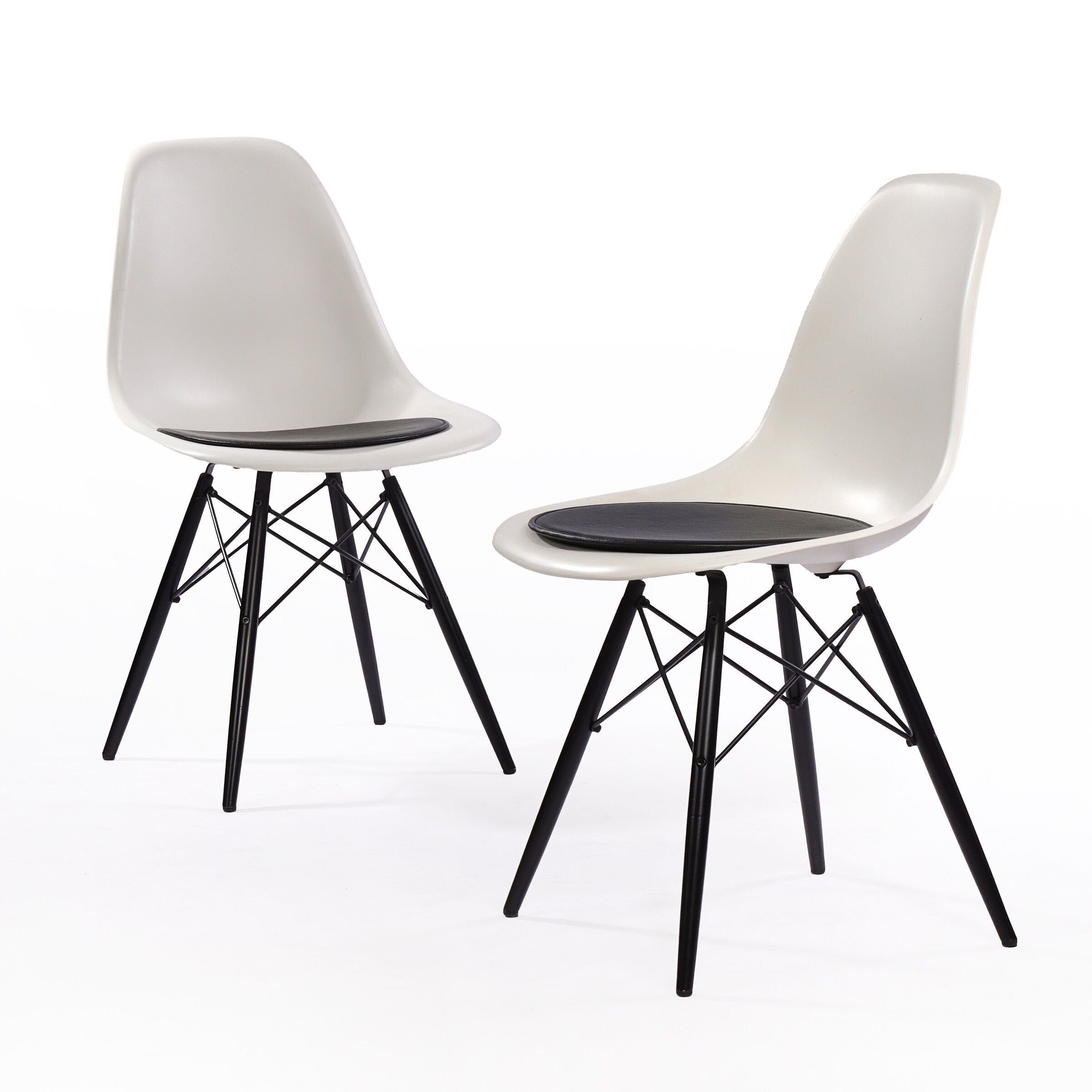 Krzesła Charles Eames Plastic Side Chair 'DSW'  Vitra - zestaw 4 szt.