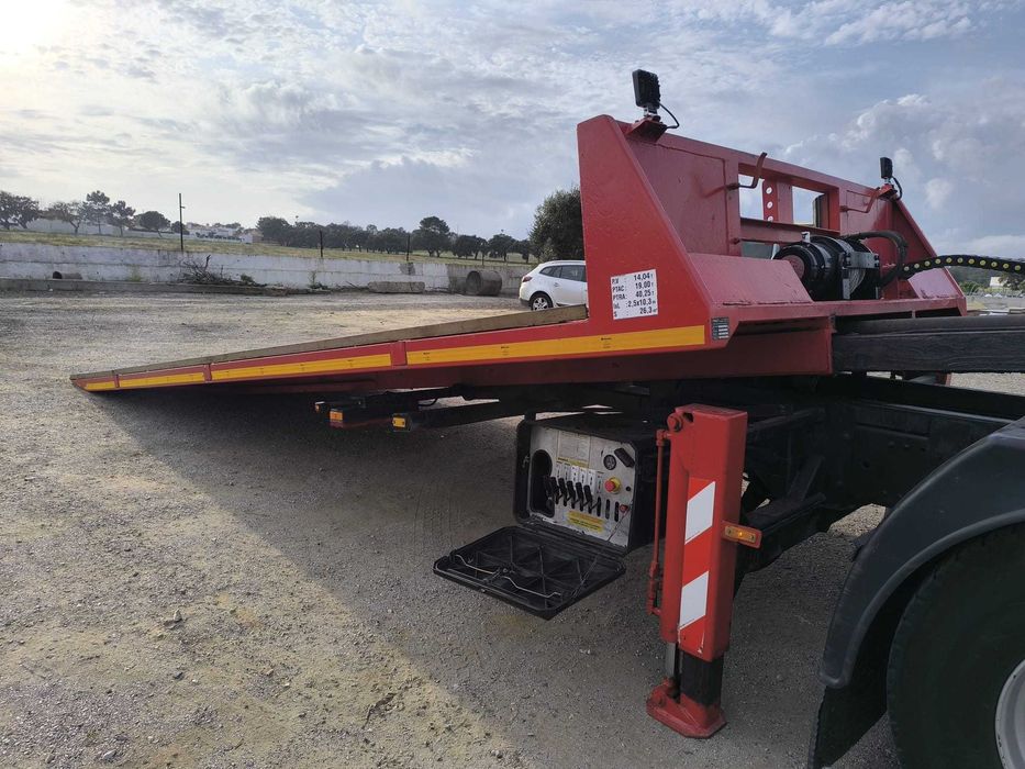 Mercedes ACTROS MP1 19T Pronto socorro s. automatica c. grua de 2001