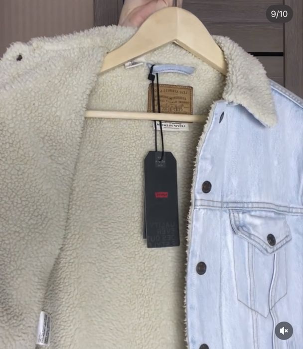 Жіноча джинсова шерпа Levis