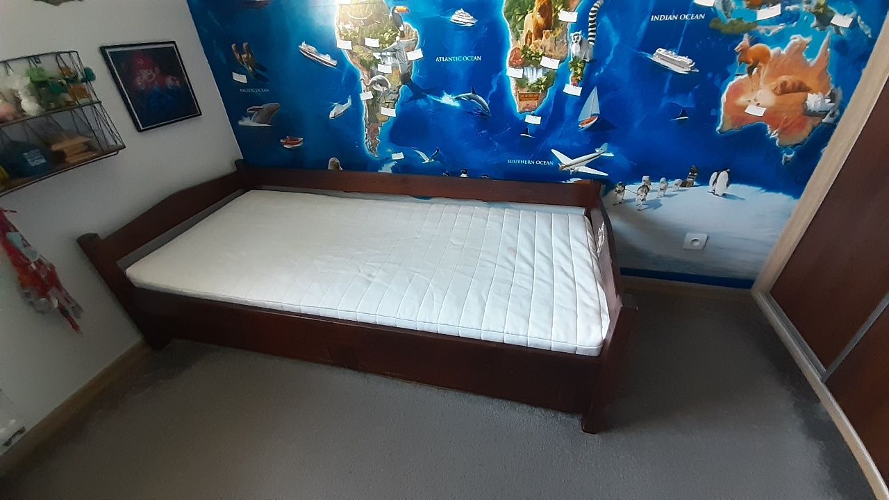 Łóżko drewniane używane + materac