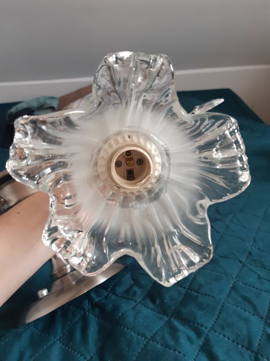 Lampa z 3 kloszami w kształcie kwiatów boho