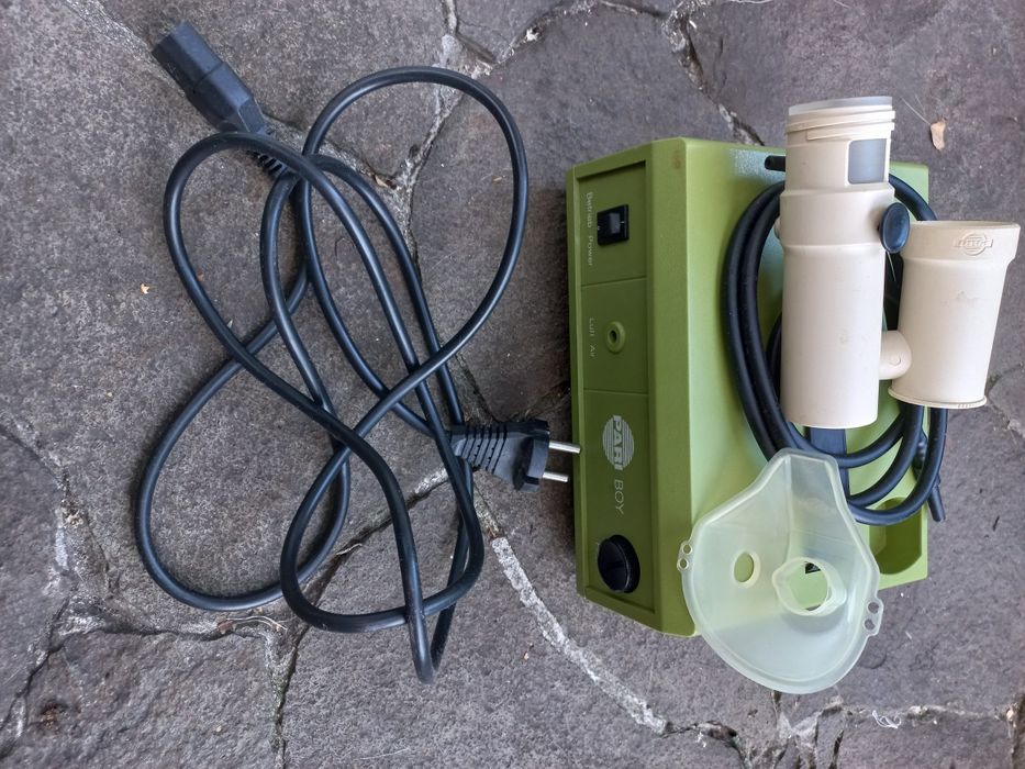 Ингалятор (небулайзер)