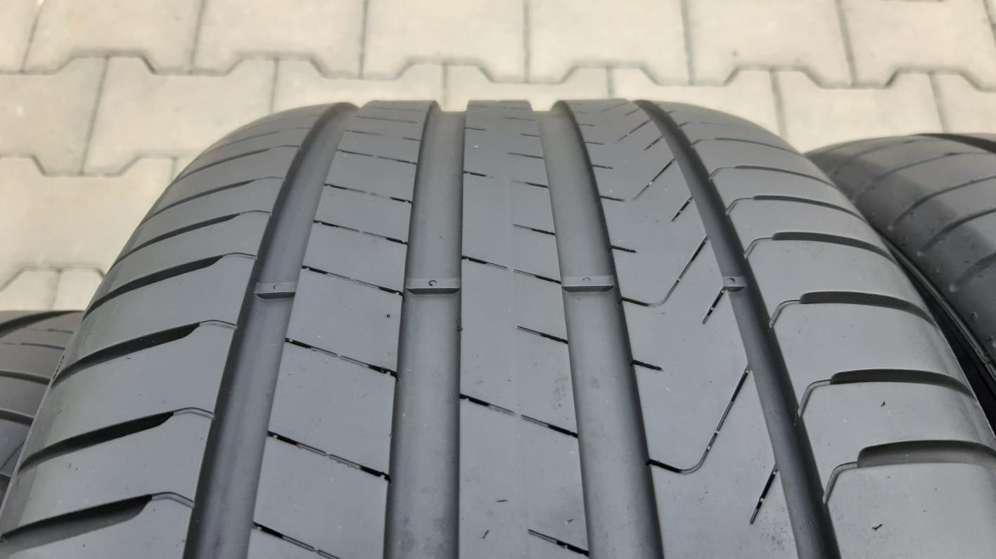 Opony Pirelli 245 40 R18