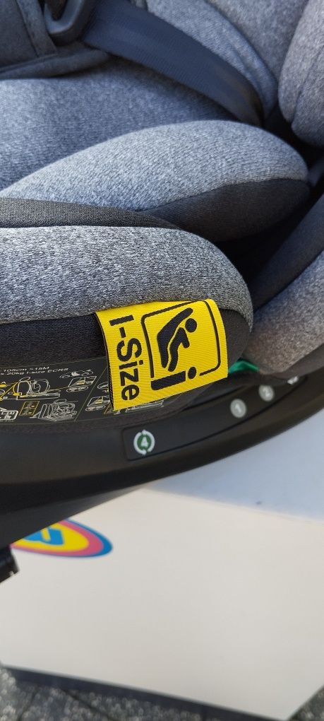 Nowy obrotowy fotelik samochodowy ISOFIX do 150 cm