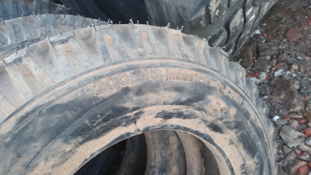 Opony przemysłowe 200-15 wózek widłowy Linde toyota hyster still