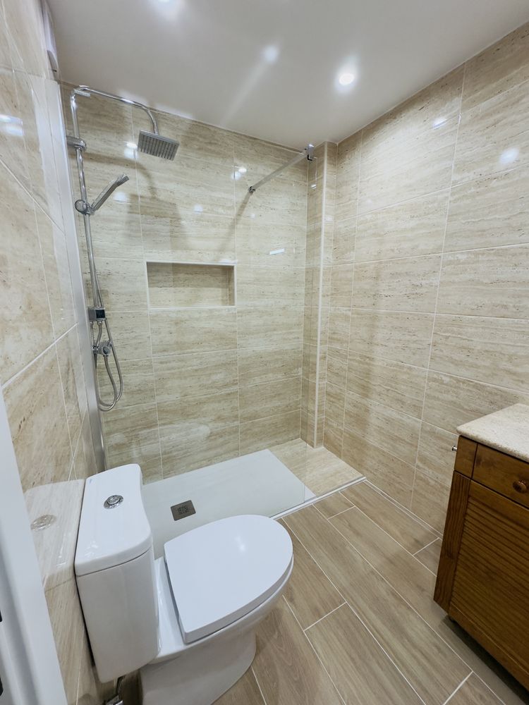 Quarto individual com marquise e limpeza dos wc’s e cozinha 1 X mês