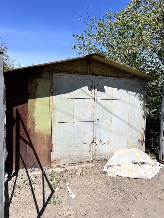 Гараж металевий