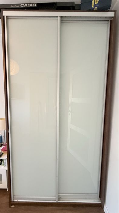 Szafa przesuwna– solidna i pojemna – 120x65x230 cm