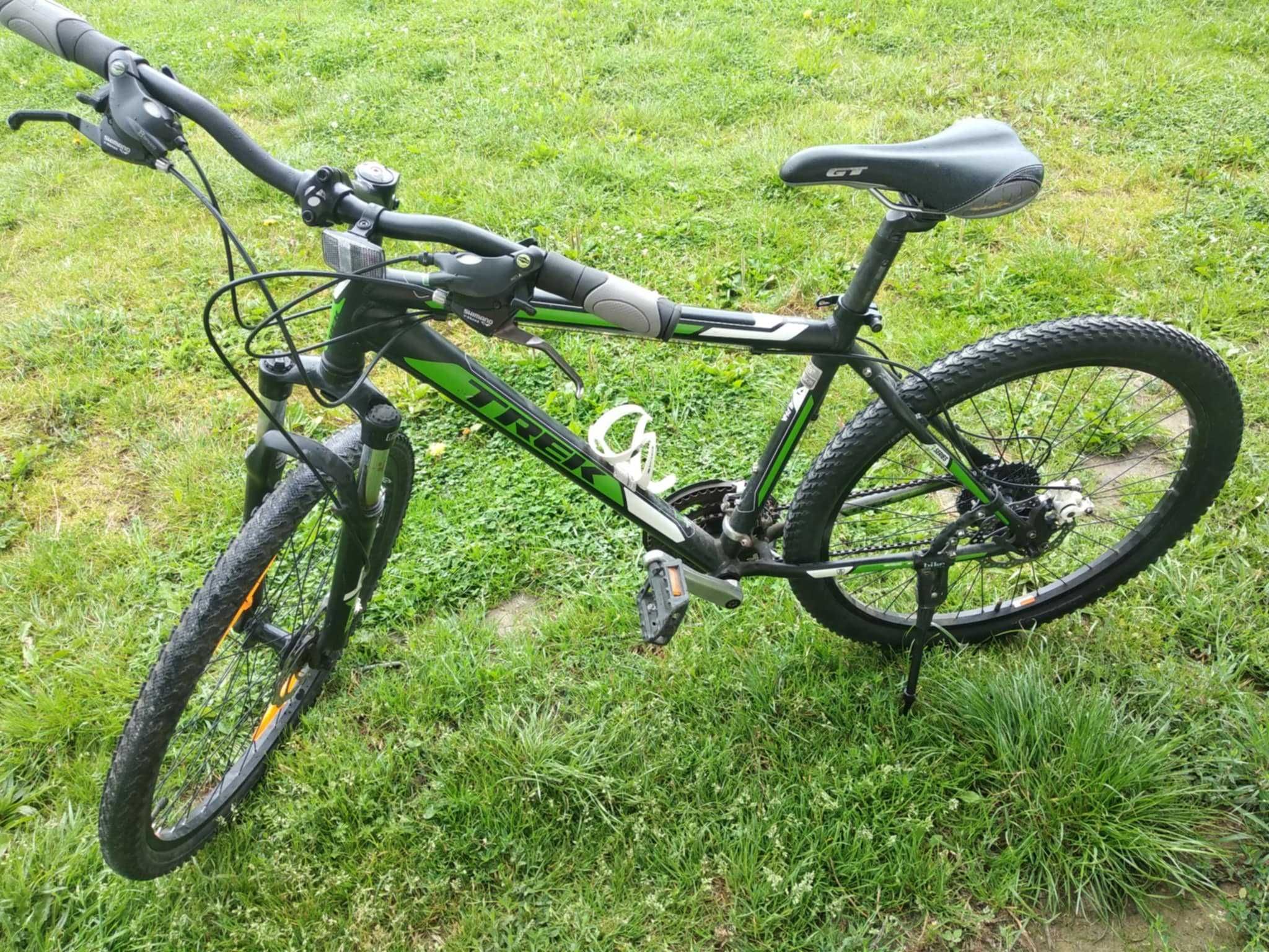 Rower MTB Trek  Amortyzator SaSuntour 3x8 klamkomanetki