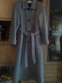 Пальто для жінки