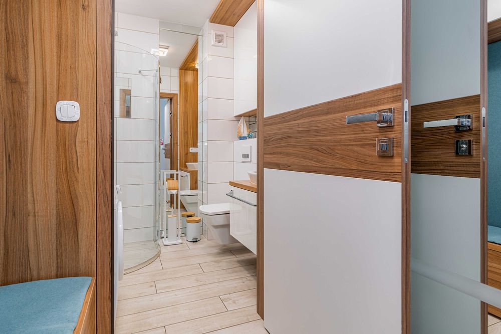 Apartament 4 osobowy z widokiem na morze REWAL WOLNE NOCLEGI