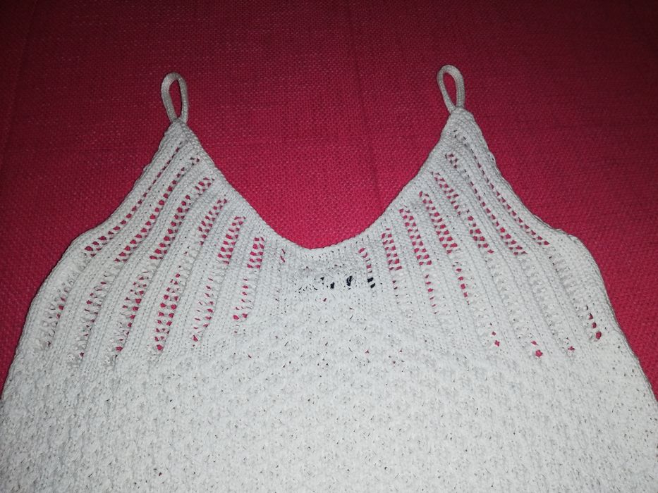 Top branco em crochet da Cortefiel